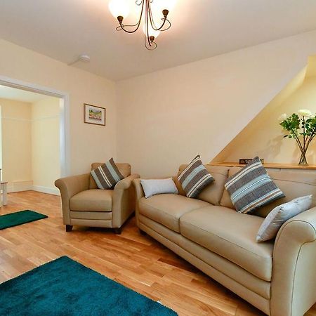 Just Stay Wales - Castle Square Cottage, Mumbles Екстер'єр фото