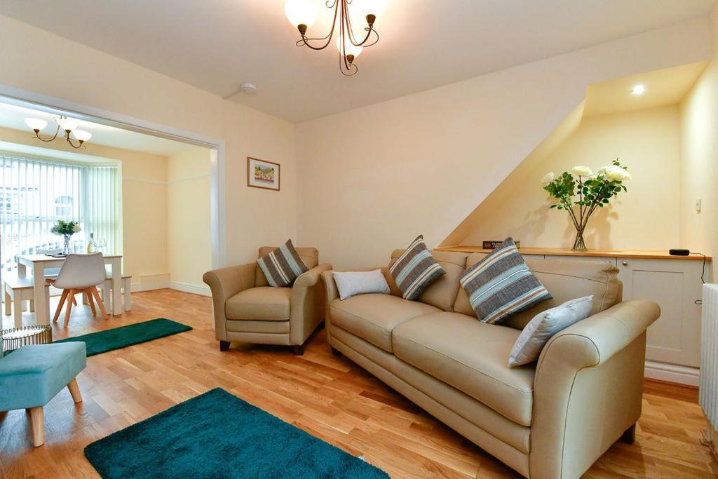 Just Stay Wales - Castle Square Cottage, Mumbles Екстер'єр фото