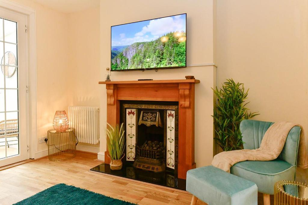 Just Stay Wales - Castle Square Cottage, Mumbles Екстер'єр фото